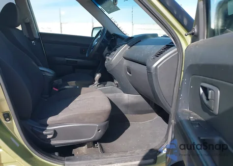 2013 Kia Soul z USA, uszkodzony, nr VIN KNDJT2A50D7630406